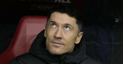 Copertina di Il ct della Polonia toglie la fascia a Lewandowski e lo spogliatoio… esulta: la reazione a sorpresa