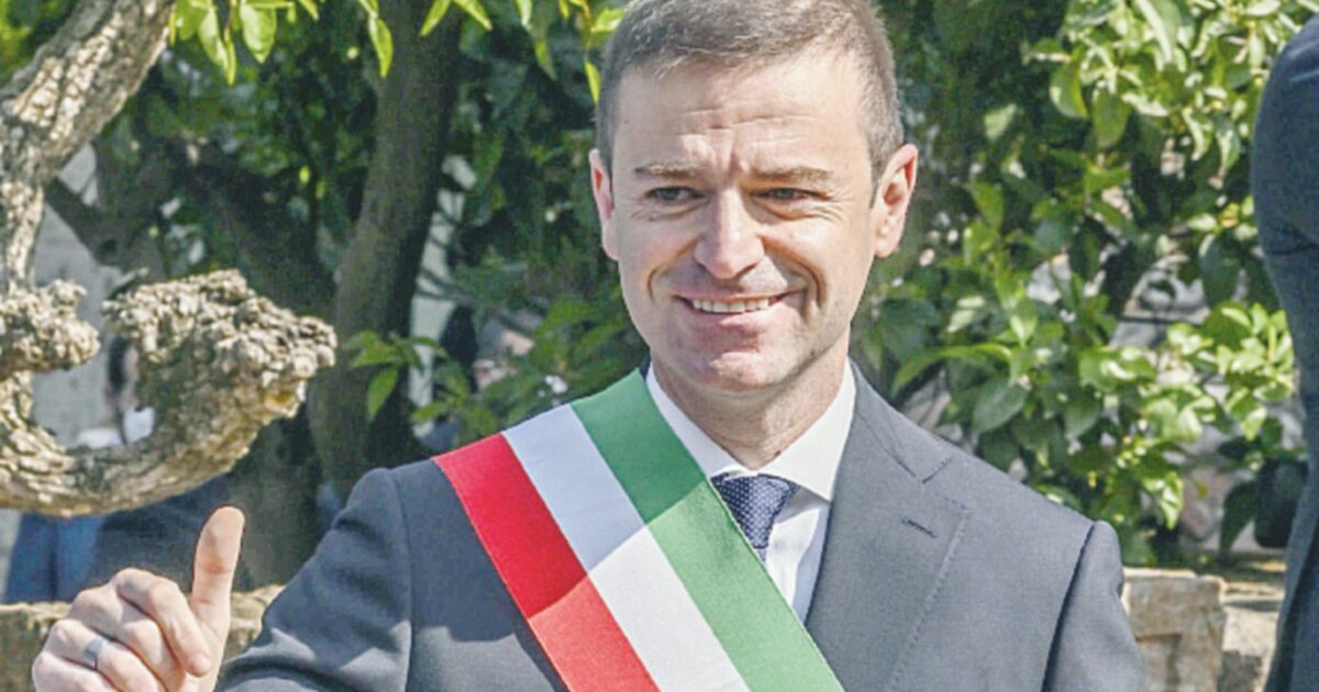“Sistema Sorrento”, il verbale: “In Comune tutti sapevano che Coppola prendeva tangenti” “Sistema Sorrento”, il verbale: “In Comune tutti sapevano che Coppola prendeva tangenti”
