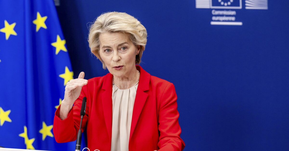 caso paragon la commissione ue inaccettabile accedere illegalmente a dati dei cittadini