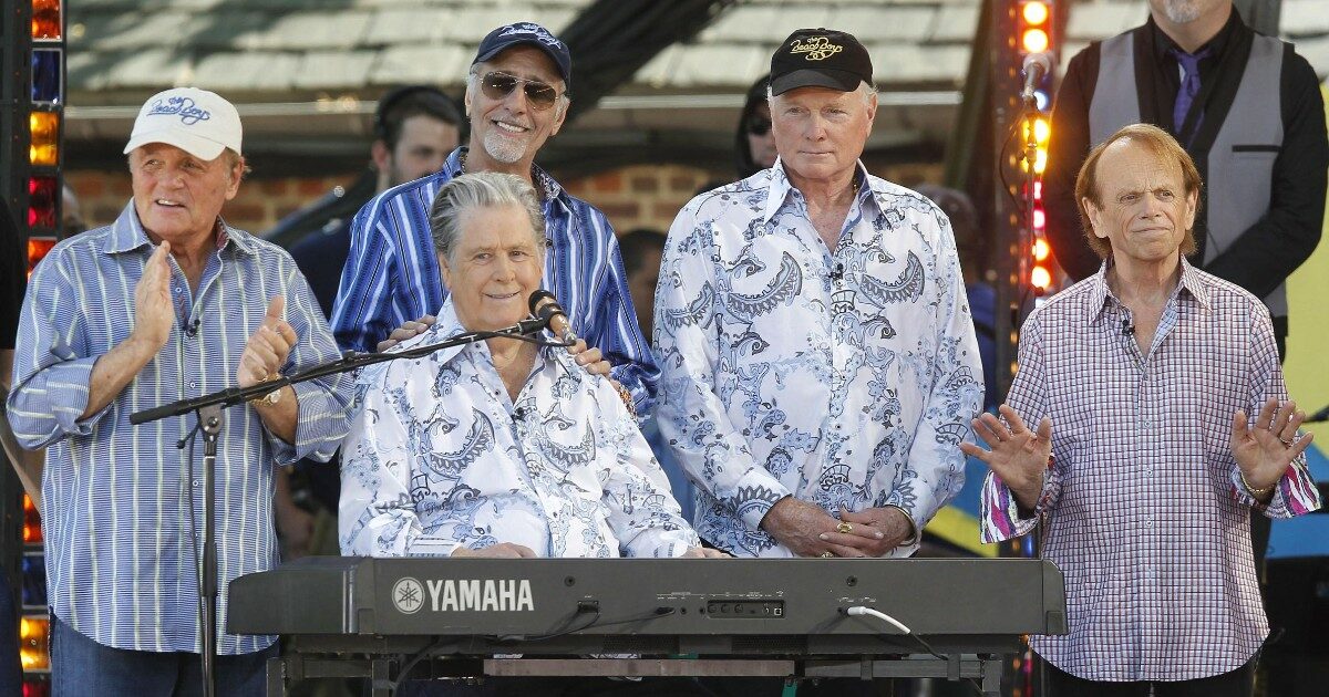 Morto Brian Wilson, il genio delle hit che ha rivoluzionato la musica con i Beach Boys
