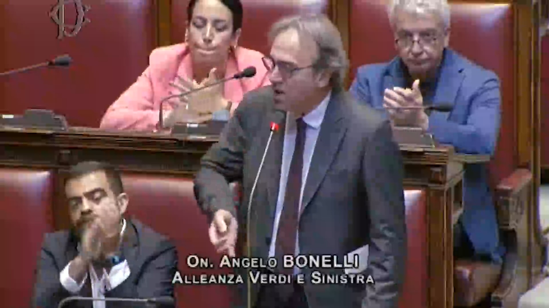 bonelli a tajani deportazioni usa fascismo puro e voi siete alleati di questa destra sovranista