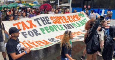 Copertina di Gli economisti Blanchard e Pisani-Ferry appoggiano la proposta di Zucman: “Serve imposta minima sui grandi patrimoni”