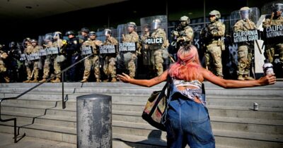 Copertina di Trump, repressione in Usa: quasi 400 arresti di migranti “illegali”