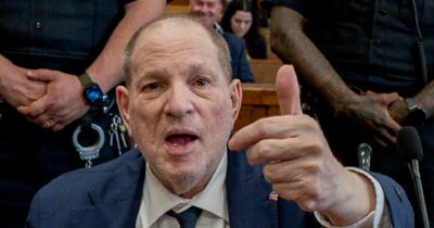 Copertina di “Qui in carcere è un inferno, sono costantemente minacciato e deriso, non durerò molto. Le denunce di abusi? Le hanno fatte per soldi”: parla Harvey Weinstein