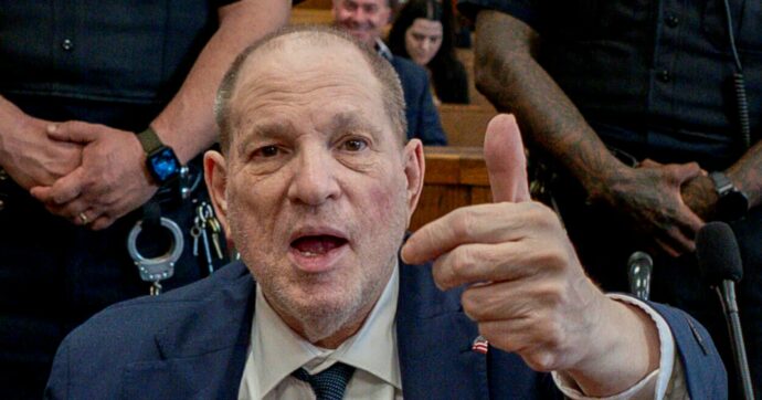 Weinstein, giuria non delibera su accusa stupro