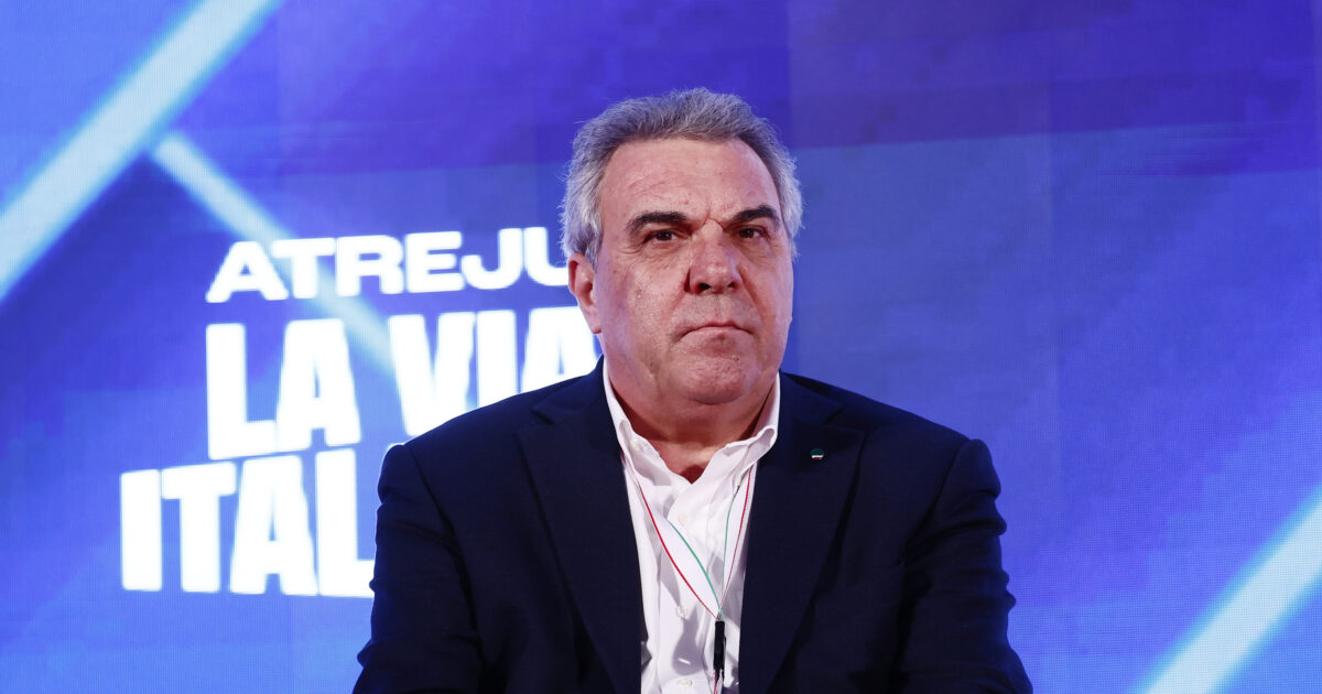 Sbarra da leader della Cisl al governo, opposizioni: “Un premio fedeltà per la connivenza” Sbarra da leader della Cisl al governo, opposizioni: “Un premio fedeltà per la connivenza”