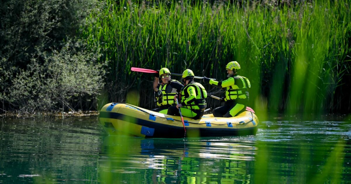 Si tuffa nell’Adda per fare un bagno ma non riemerge: morto annegato un sedicenne Si tuffa nell’Adda per fare un bagno ma non riemerge: morto annegato un sedicenne