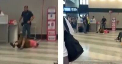 Copertina di “Il bagaglio a mano è troppo pesante, deve pagare il supplemento”: la passeggera si butta a terra e scalcia, il video è virale