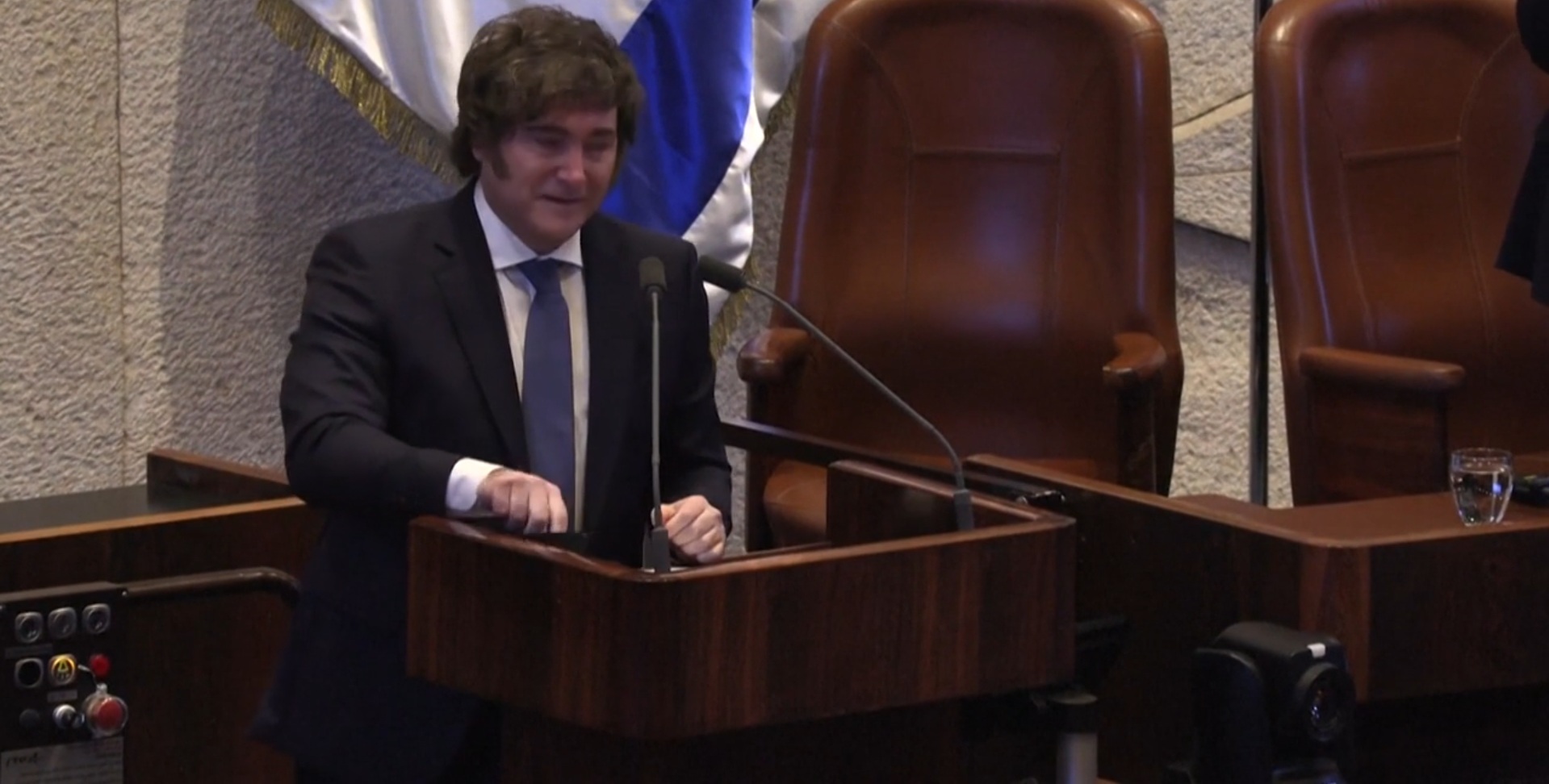 il presidente argentino milei acclamato a gerusalemme sposteremo qui la nostra ambasciata 8211 video