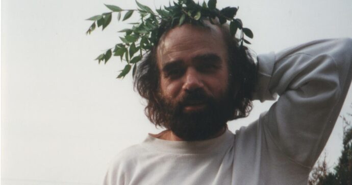 Yannis Yfandìs, non diventare grande mai (Traduzione di Massimiliano Damaggio)