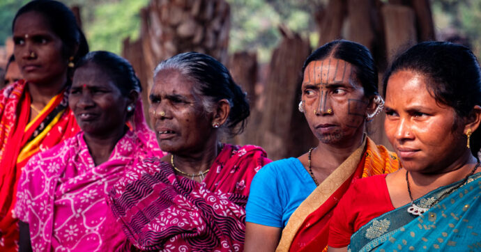 Copertina di Il diritto di dire no | Reportage in India tra chi blocca i matrimoni precoci delle bambine e aiuta i minori a uscire dal silenzio