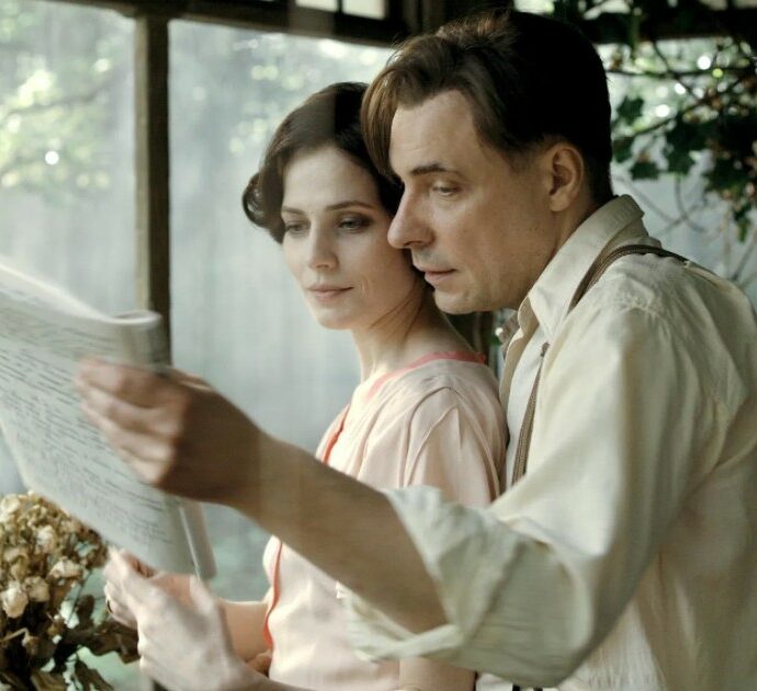 Lo strano caso del film ‘Il Maestro e Margherita’ sfuggito alla censura putiniana e campione d’incassi