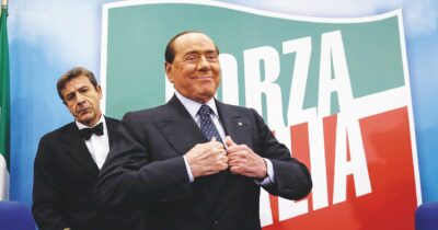 Copertina di AAA cercasi B. europeista:  un fanta-santino per Silvio