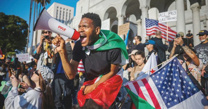La guerra interna di Trump imbarazza anche i militari