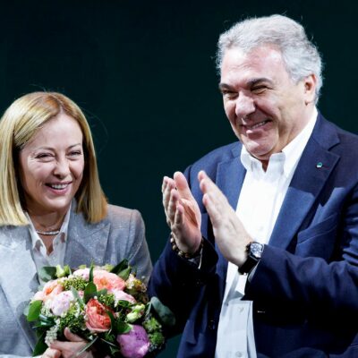 Copertina di La Cisl amica del governo: arriva il premio per Sbarra