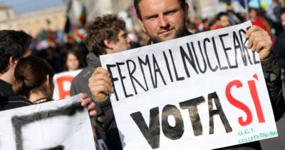 Copertina di Sono passati 14 anni dal referendum tradito sul nucleare e l’acqua pubblica
