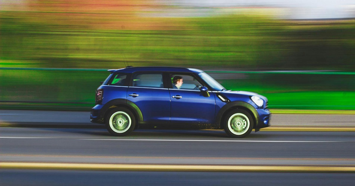 Multa per eccesso di velocità? In Italia può costare il 10% di uno stipendio