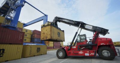 Copertina di Forte calo per l’export italiano fuori dall’Ue (- 7%). Nel complesso flessione di quasi il 3%