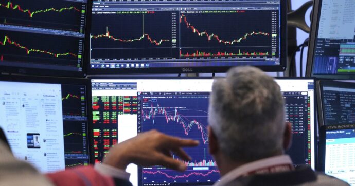 Fiammata del prezzo del petrolio (+ 7%) dopo gli attacchi israeliani. Borse in calo