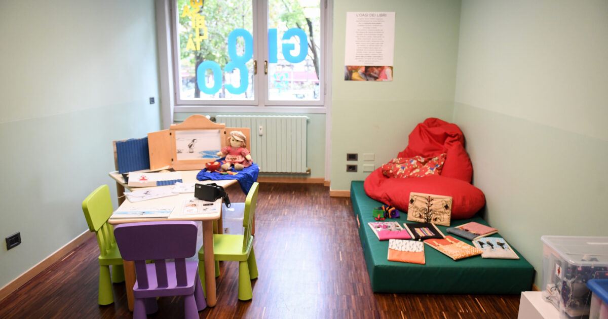 Bimbi con disabilità discriminati dai centri estivi: mancano gli educatori e le famiglie devono pagarseli da soli Bimbi con disabilità discriminati dai centri estivi: mancano gli educatori e le famiglie devono pagarseli da soli