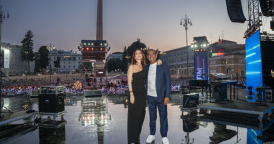 Copertina di TIM Summer Hits: la scaletta, i cantanti e come seguire l’evento dedicato alle canzoni dell’estate