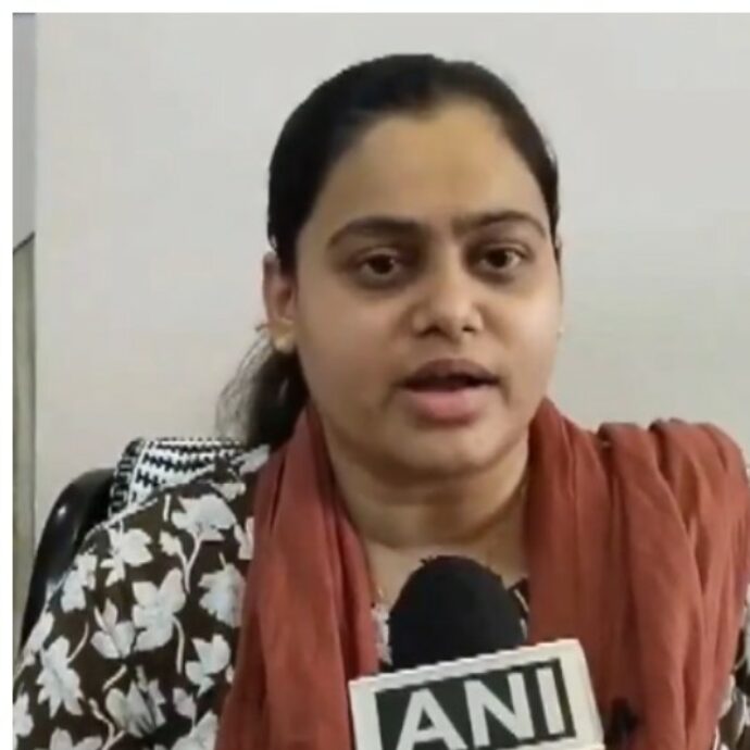 “Tremo ancora. Non riesco a credere di essere viva, il traffico mi ha salvato la vita”: il racconto di Bhoomi Chauhan, scampata per soli 10 minuti al disastro aereo in India