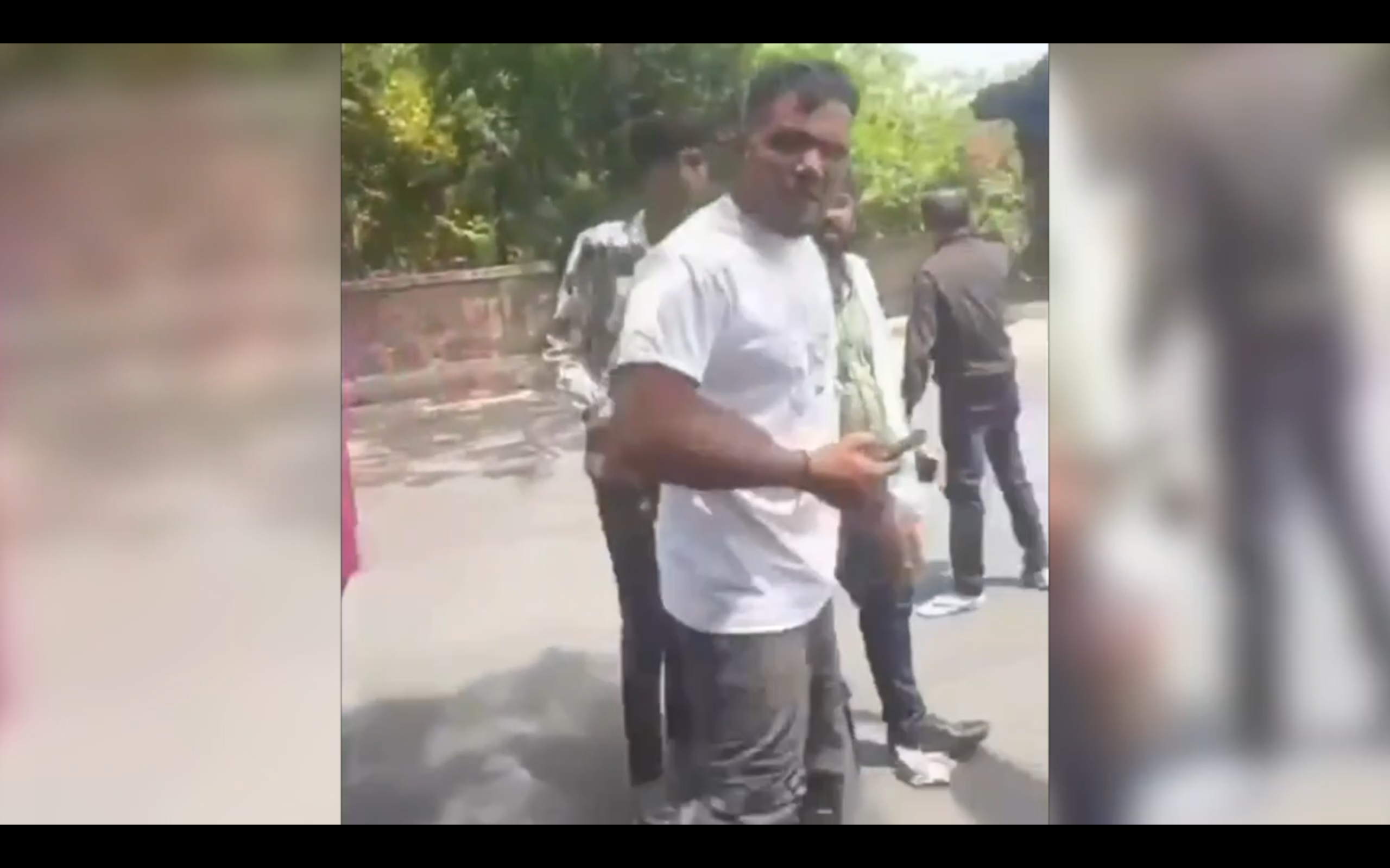 aereo precipitato in india il video dell8217unico superstite che cammina subito dopo il tragico incidente
