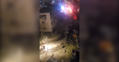 Copertina di La corsa nei bunker, i danni tra i palazzi: i video da Tel Aviv durante l’attacco iraniano