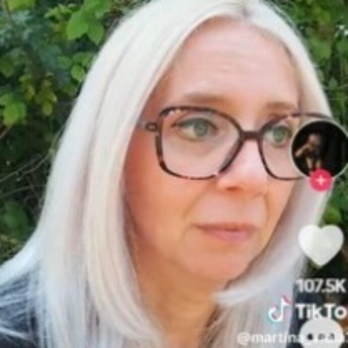“Sono la mamma di una ragazzina che domani compie 14 anni, nessuno dei suoi amici verrà alla sua festa”: il video su TikTok fa accadere “una magia”