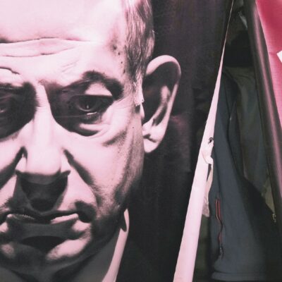 Copertina di Netanyahu isolato e in bilico riapre il fronte