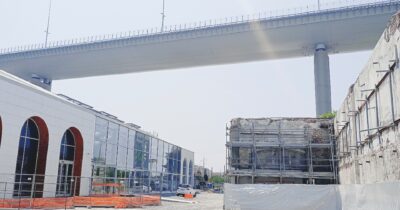 Copertina di Inaugurato da sei mesi, il Memoriale Morandi sta già perdendo pezzi