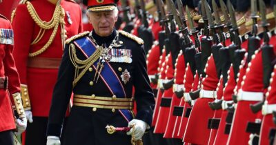 Copertina di Guerra e disastro aereo: a Windsor parata in lutto