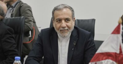 Copertina di Nucleare, Teheran: “Negoziati inutili dopo l’attacco di Israele”. Oman: “Colloqui annullati”