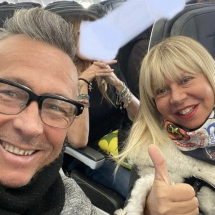 Paolo Belli: “Tredici mesi terribili, mia moglie ha avuto un problema di salute molto serio. Potrei perdere il lavoro e ne soffrirei ma pazienza. Senza lei non potrei stare”