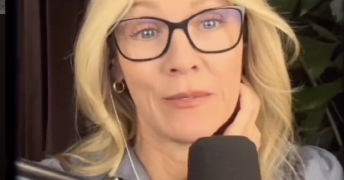 “Mia figlia ha scoperto il profilo del mio ex marito su un’app di dating. La cosa sconcertante? Cercava ragazze della sua età”: la confessione di Jennie Garth