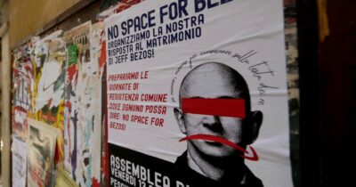 Copertina di Nozze di Bezos, i comitati giurano: “Le bloccheremo”