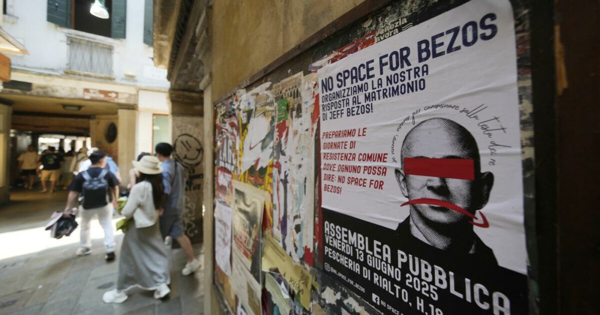 ci buttiamo nei canali il matrimonio milionario di jeff bezos a venezia slitta per le proteste in citt224 la rabbia di zaia voglio che sia accolto a braccia aperte