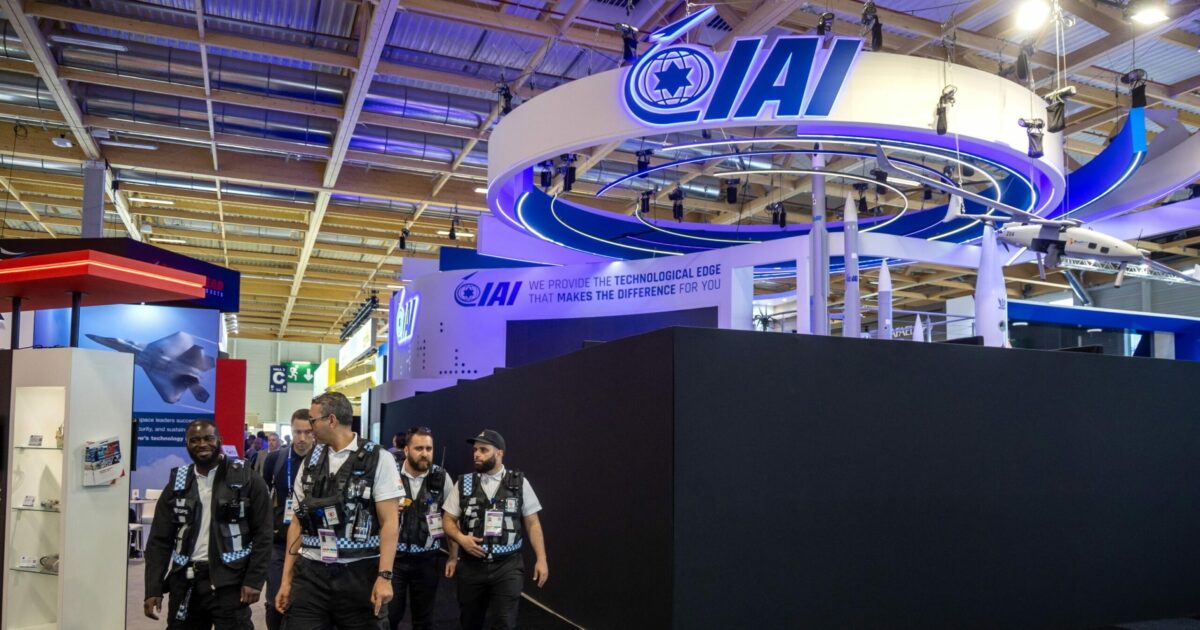 paris air show il governo francese vieta l8217accesso a cinque stand israeliani tel aviv segregazione oltraggiosa
