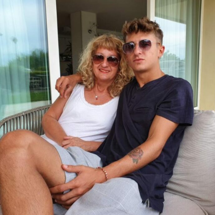 “Quando è scomparso era in preda all’ansia, mi diceva: ‘Stai attenta quando sei in giro’. Temo sia finito in una psicosetta: i giudici non archivino il caso”. L’appello della madre di Alessandro Venturelli
