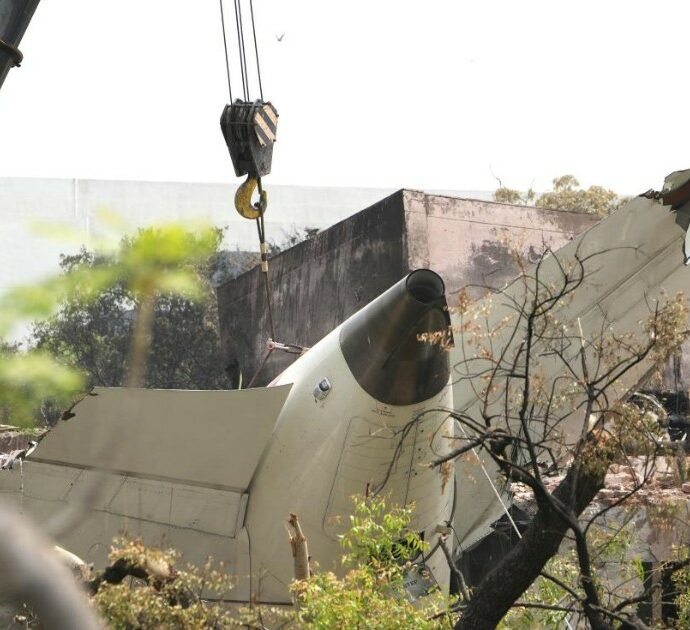 Air India precipitato, le indagini sulle levette: “Non possono essersi spostate da sole”