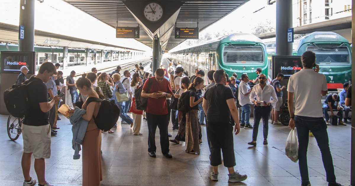 sciopero treni regionali in lombardia disagi e bus sostitutivi per l8217aeroporto di malpensa