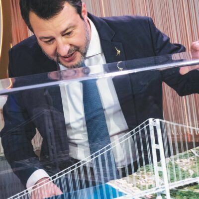 Copertina di Ponte, gli “arbitri” strapagati per decidere sulle varianti