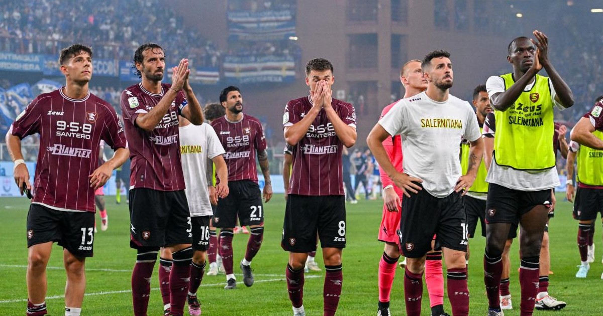 Salernitana, sospetta intossicazione alimentare per calciatori e staff dopo la partita: diversi ricoverati in ospedale Salernitana, sospetta intossicazione alimentare per calciatori e staff dopo la partita: diversi ricoverati in ospedale