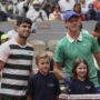 Copertina di “Ho rivisto i video, ancora mi sembra impossibile aver vinto. Immagino quanto abbia fatto male a Sinner”: Alcaraz torna a parlare del Roland Garros
