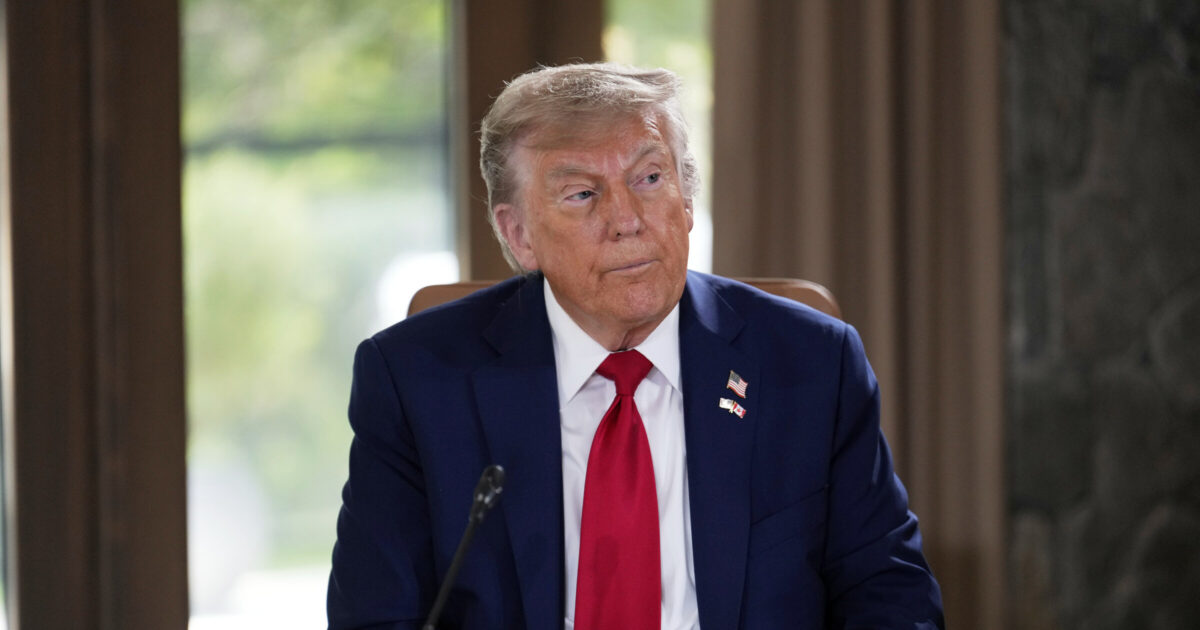 Nuovi attacchi incrociati tra Iran e Israele, esplosioni nel centro di Tel Aviv e a Gerusalemme. Trump: “Tutti dovrebbero lasciare Teheran” Nuovi attacchi incrociati tra Iran e Israele, esplosioni nel centro di Tel Aviv e a Gerusalemme. Trump: “Tutti dovrebbero lasciare Teheran”