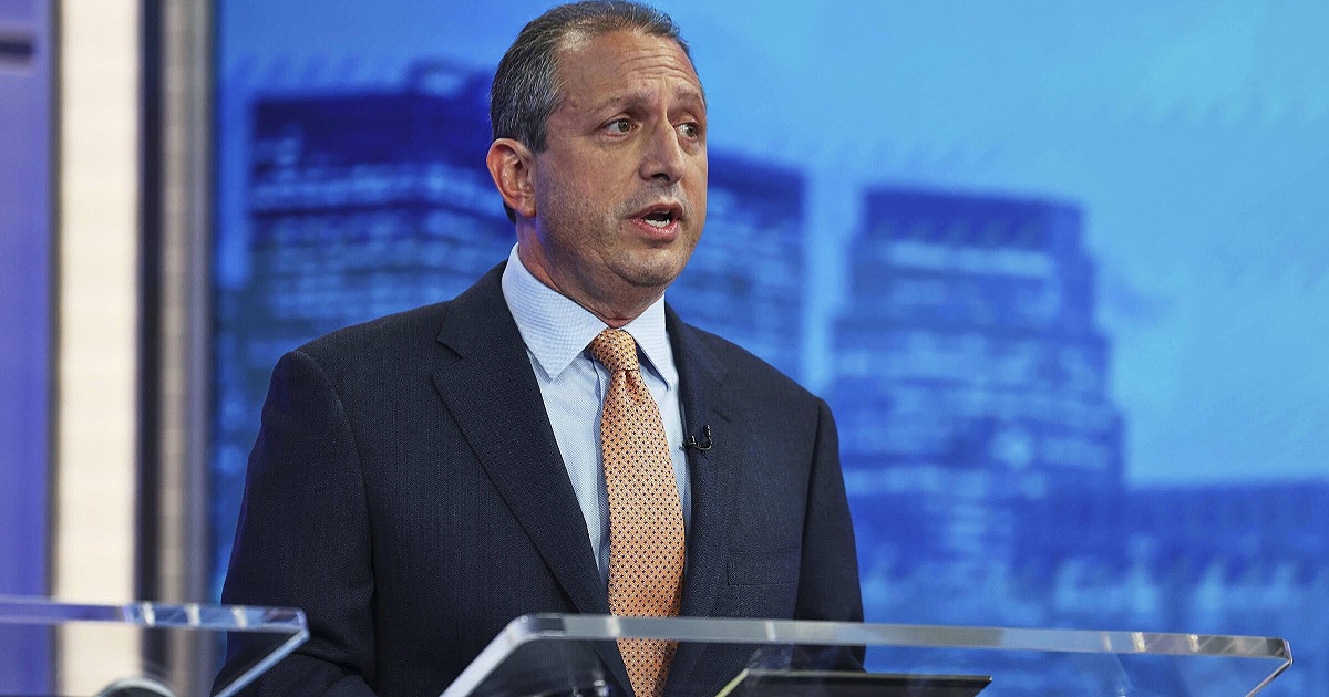 Il candidato sindaco di New York Brad Lander arrestato dall’anti immigrazione Il candidato sindaco di New York Brad Lander arrestato dall’anti immigrazione