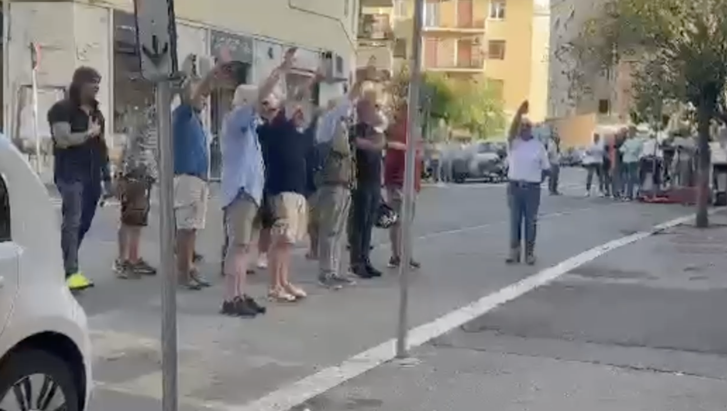 Roma, saluti fascisti alla cerimonia per l’anniversario della morte del 17enne Francesco Cecchin Roma, saluti fascisti alla cerimonia per l’anniversario della morte del 17enne Francesco Cecchin
