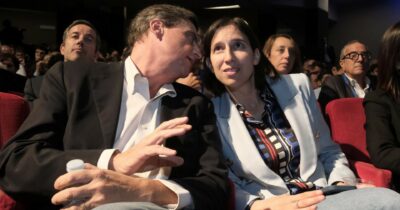 Copertina di Regionali Marche e Campania, Calenda pronto a mollare Ricci e Fico