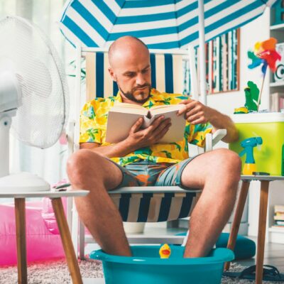 Copertina di “Mattoni”da spiaggia. I libri da Griffi a King e Falcones