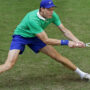 Copertina di Atp 500 di Halle, esordio vincente per Sinner sull’erba: Hanfmann battuto 7-5, 6-3